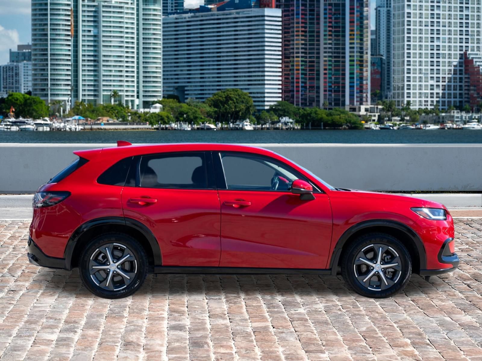 Certified 2024 Honda HR-V EX-L image 4