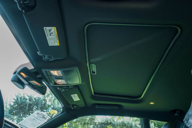 Used 2016 Dodge Challenger SRT Hellcat image 33