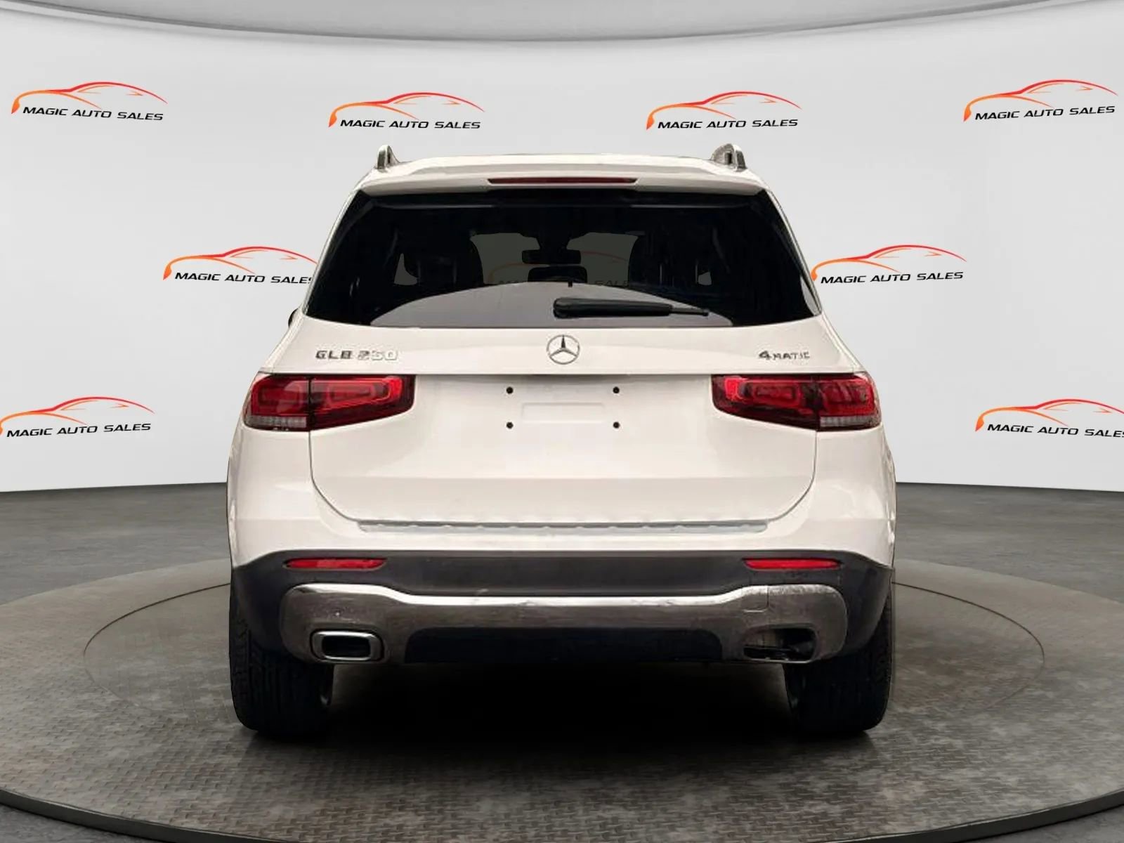 Used 2021 Mercedes-Benz GLB 250 4MATIC image 8