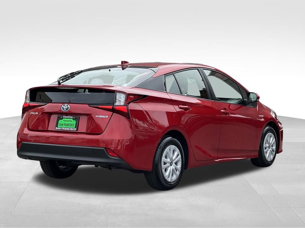 Certified 2022 Toyota Prius LE FWD image 5