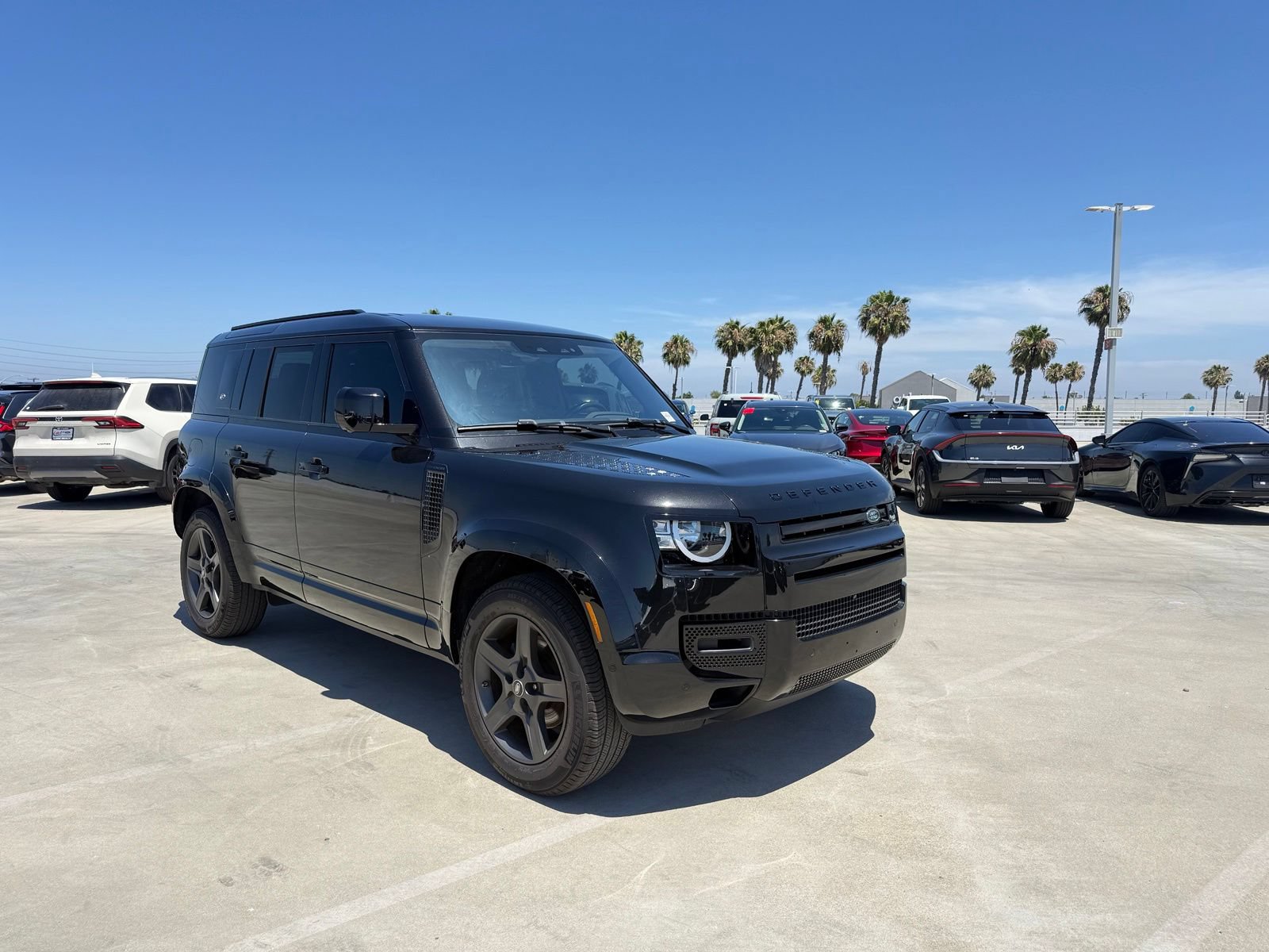 Used 2021 Land Rover Defender 110 S AWD/4WD image 4