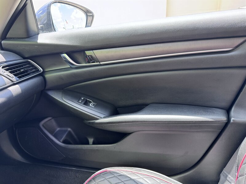 Used 2021 Honda Accord LX image 12