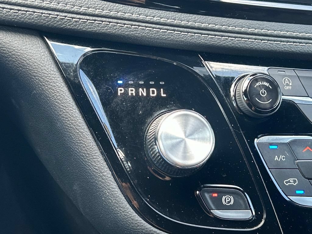 Used 2026 Chrysler Pacifica Select FWD image 30