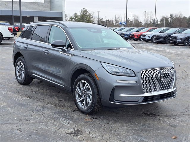 Used 2026 Lincoln Corsair Premiere w/ Towing Package image 2