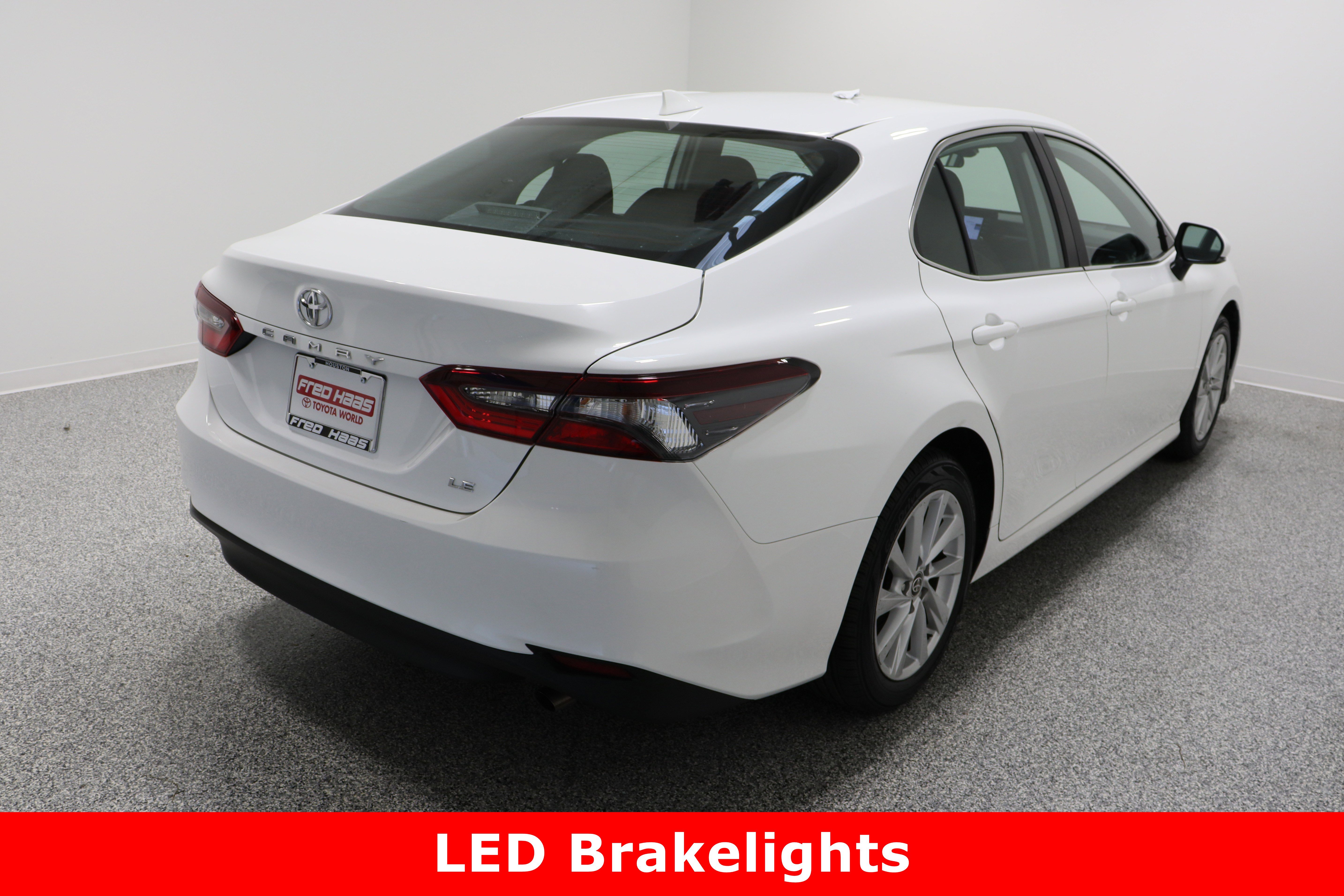 Used 2024 Toyota Camry LE image 7