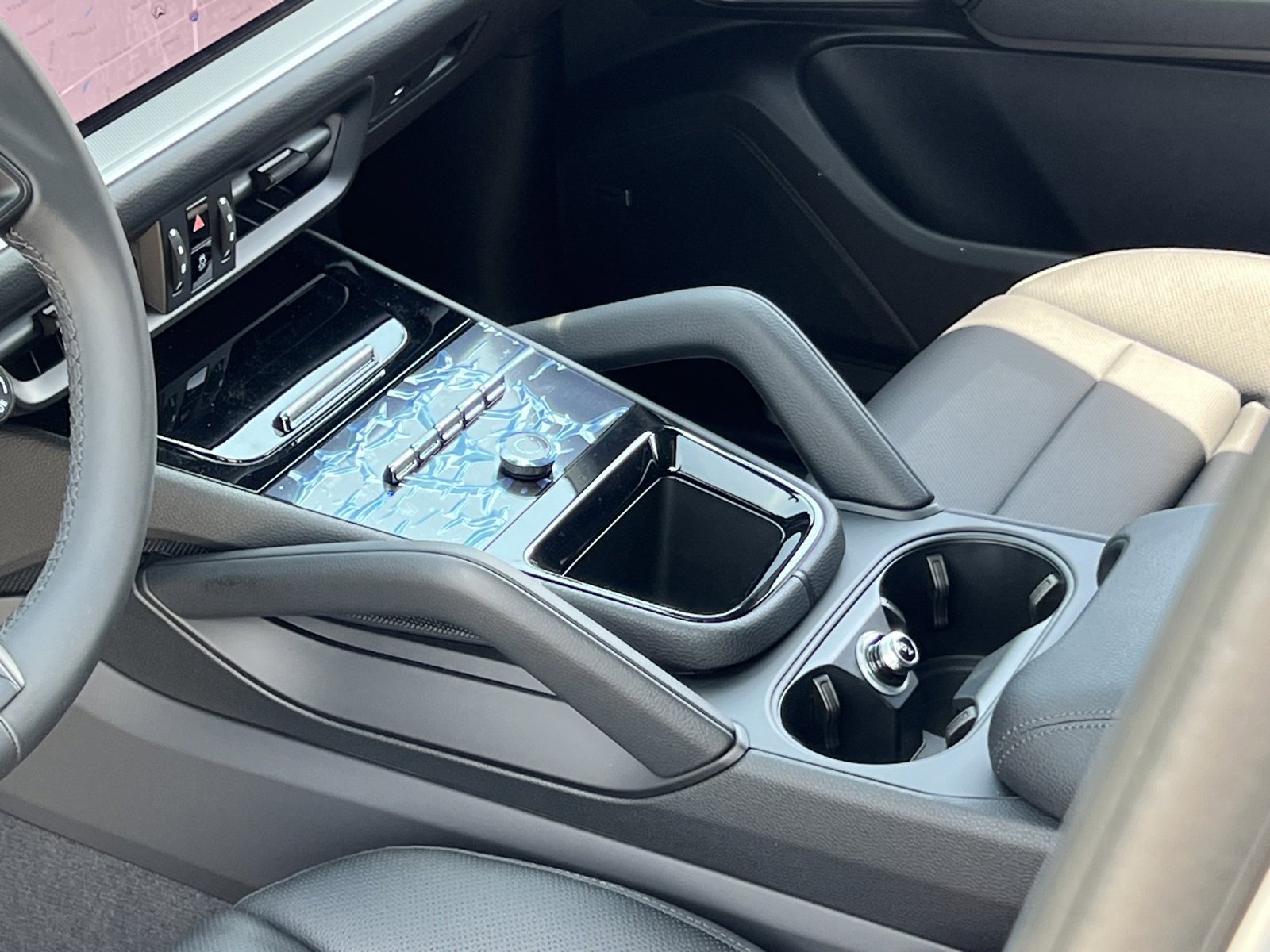 New 2025 Porsche Cayenne image 32