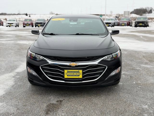 Used 2025 Chevrolet Malibu LT image 2