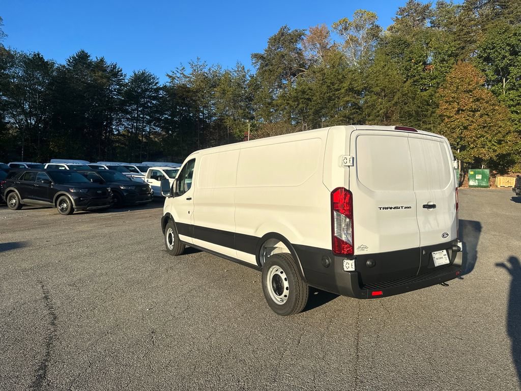 New 2026 Ford Transit 250 Low Roof RWD image 7