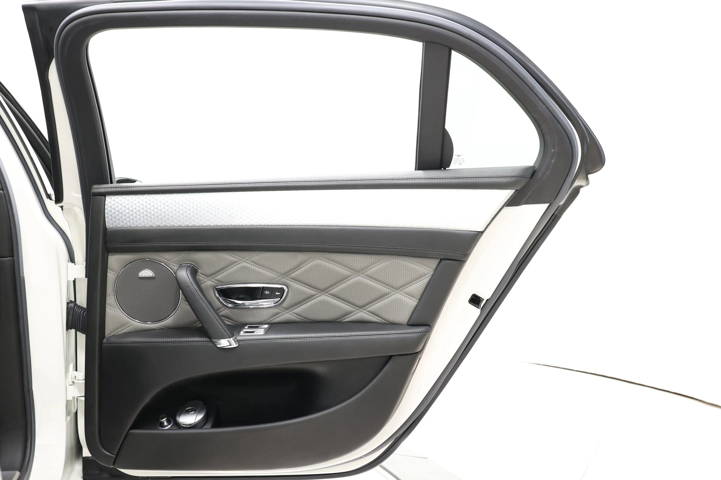 Used 2014 Bentley Flying Spur W12 image 59