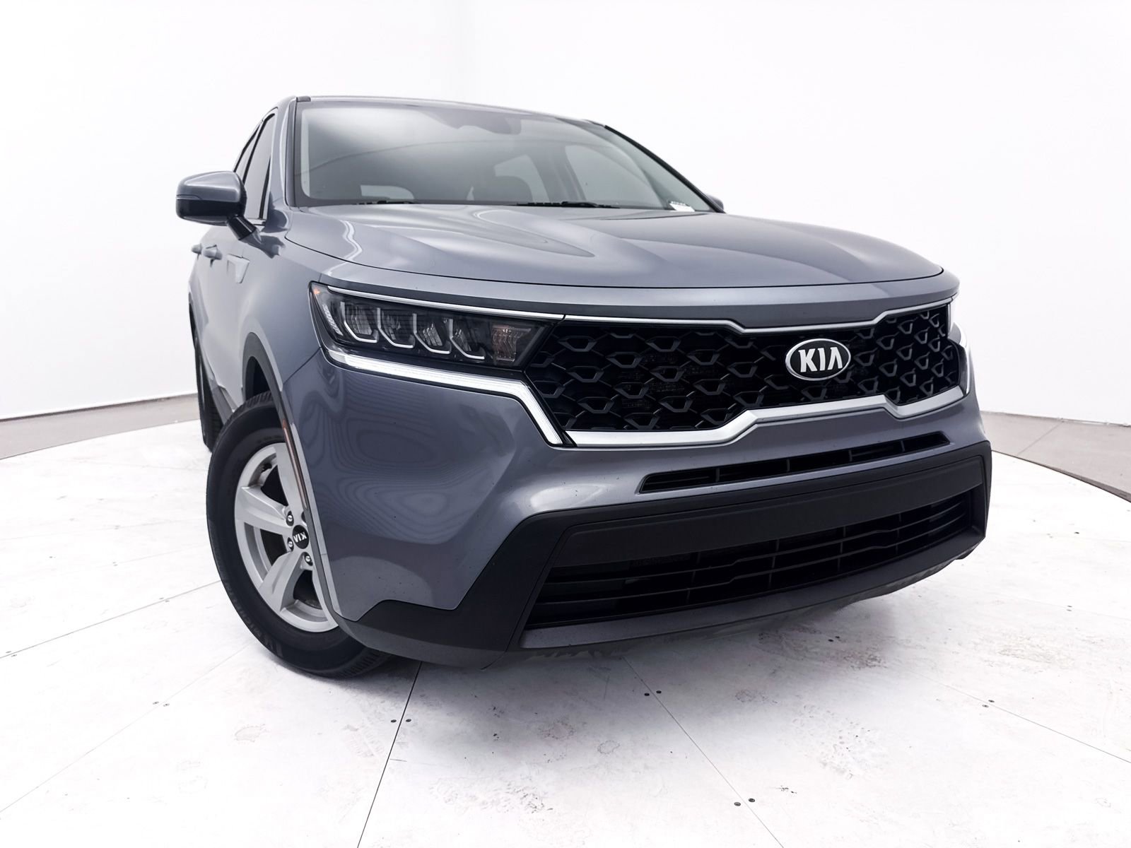 Used 2021 Kia Sorento LX image 5
