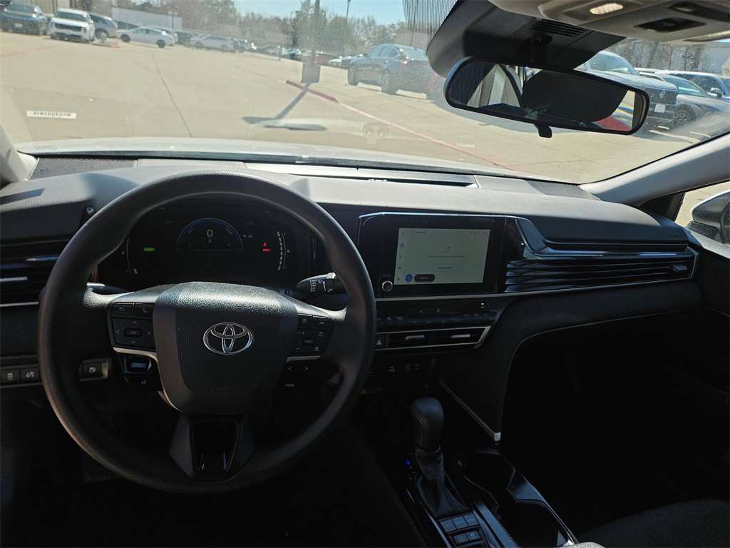 Used 2025 Toyota Camry LE image 16