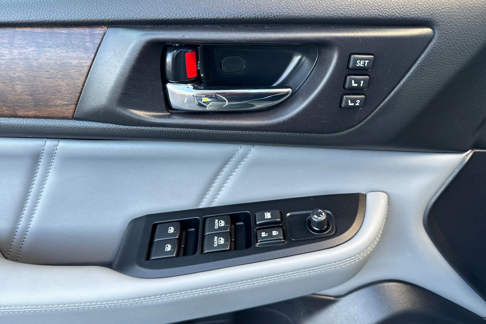 Used 2019 Subaru Outback 2.5i Limited AWD/4WD image 11