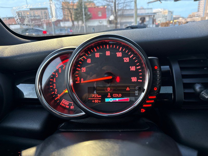 Used 2014 MINI Cooper 2-Door Hardtop image 15