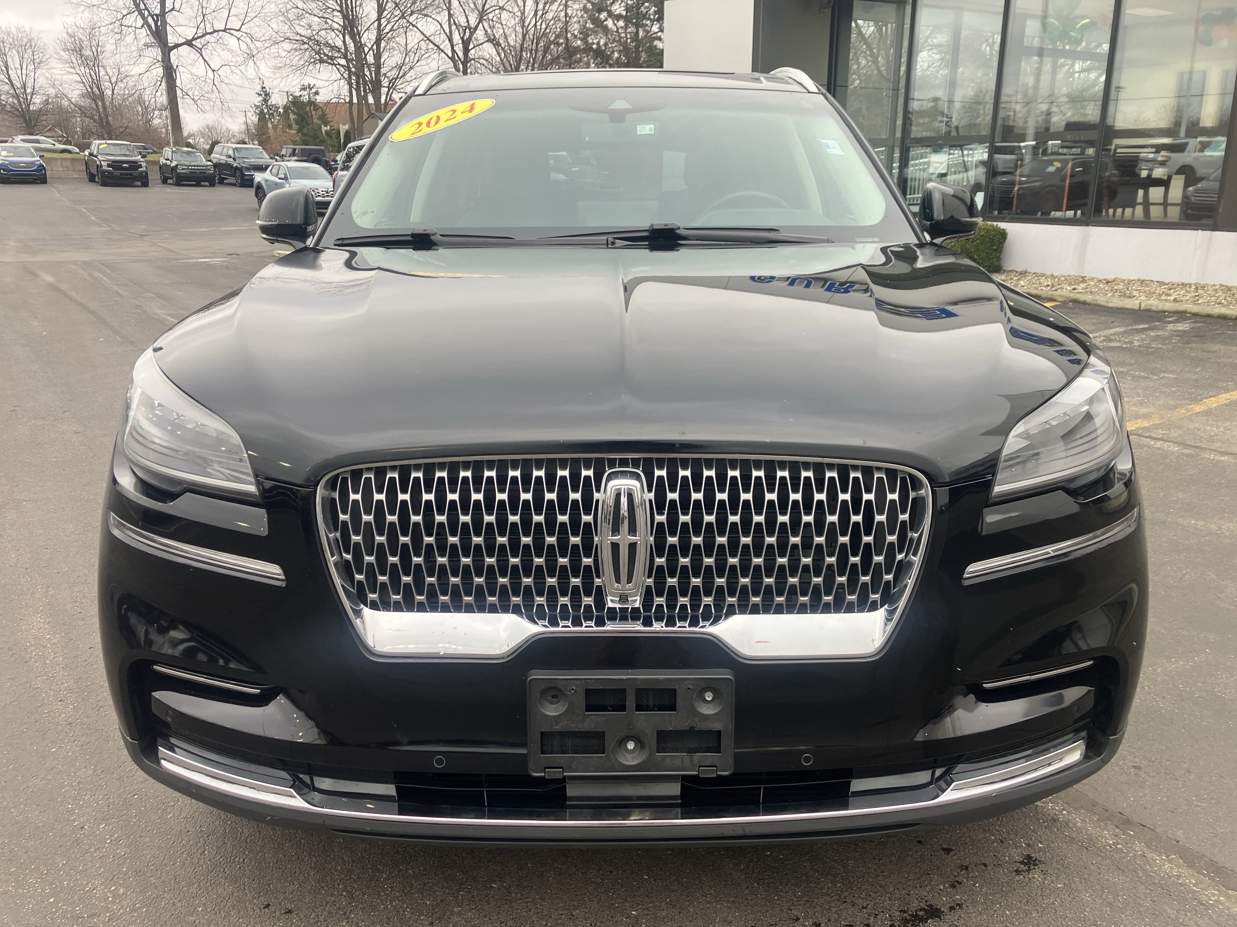 Used 2024 Lincoln Aviator Reserve image 2