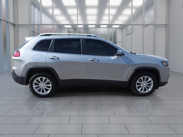 Used 2019 Jeep Cherokee Latitude w/ Popular Appearance Group AWD/4WD image 9
