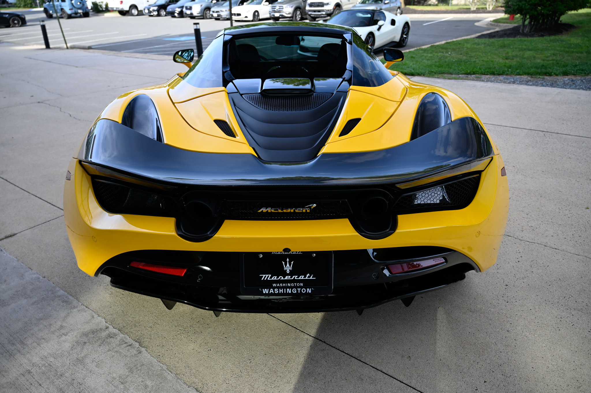 Used 2020 McLaren 720S Performance RWD image 8