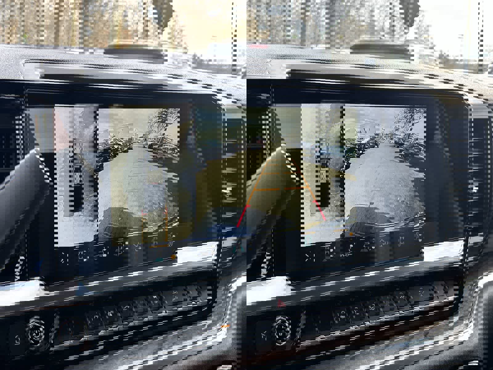 Used 2024 Chevrolet Silverado 3500 LTZ w/ LTZ Convenience Package image 27