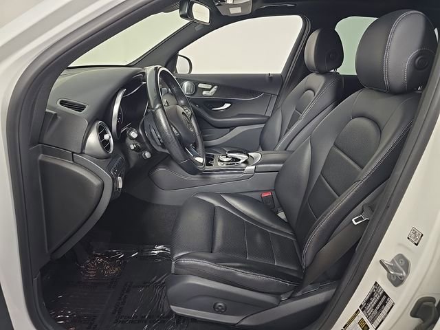 Used 2017 Mercedes-Benz GLC 300 4MATIC image 5