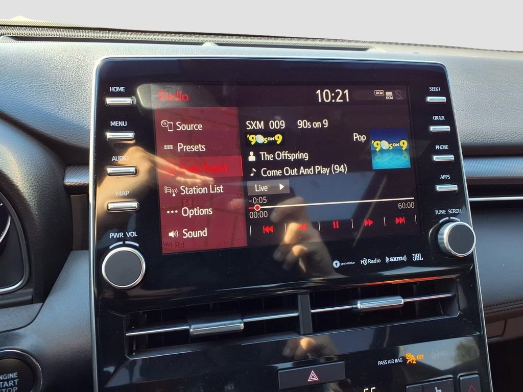 Used 2021 Toyota Avalon XSE image 10