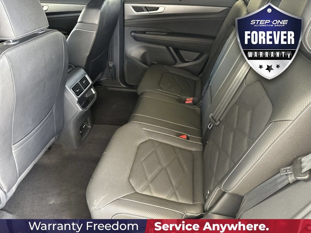 Used 2025 Volkswagen Atlas Cross Sport SE FWD image 30