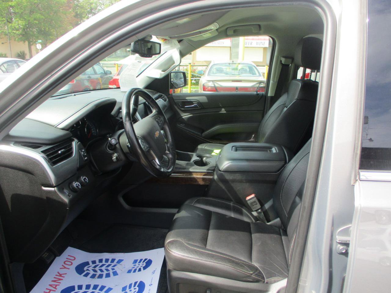 Used 2019 Chevrolet Suburban LT w/ Luxury Package image 12