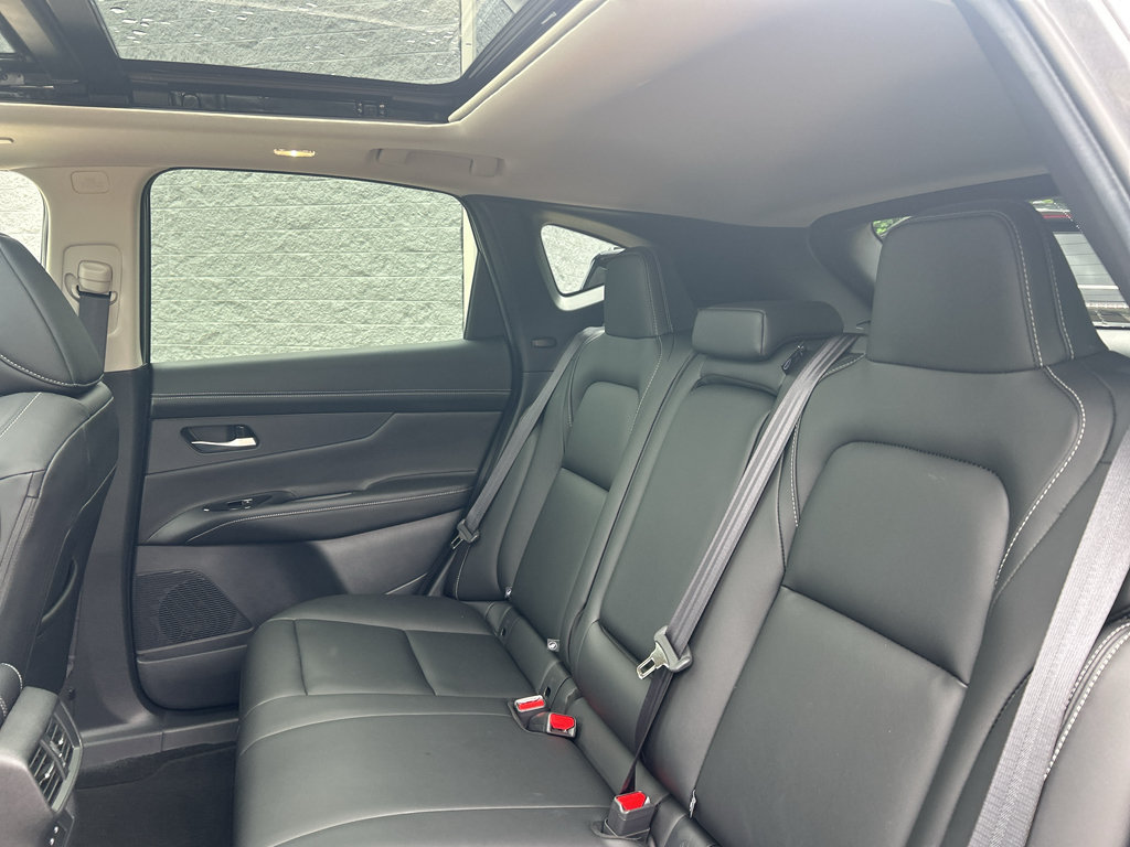 Used 2025 Nissan Murano SL AWD/4WD image 12