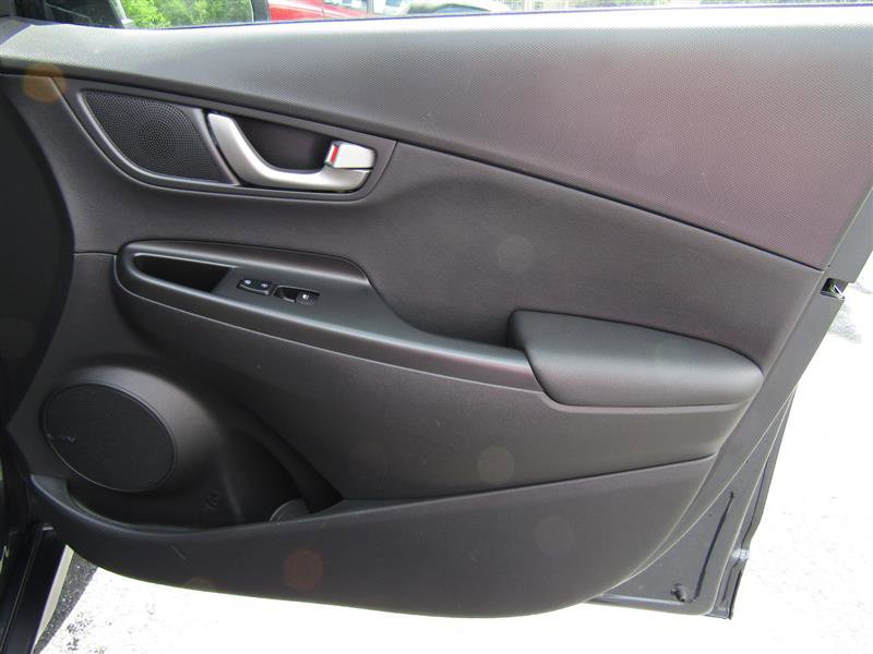 Used 2021 Hyundai Kona Limited image 34