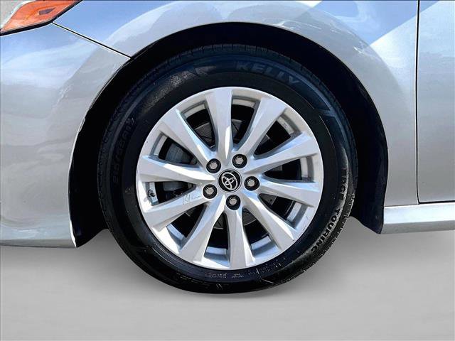 Used 2019 Toyota Camry LE image 10