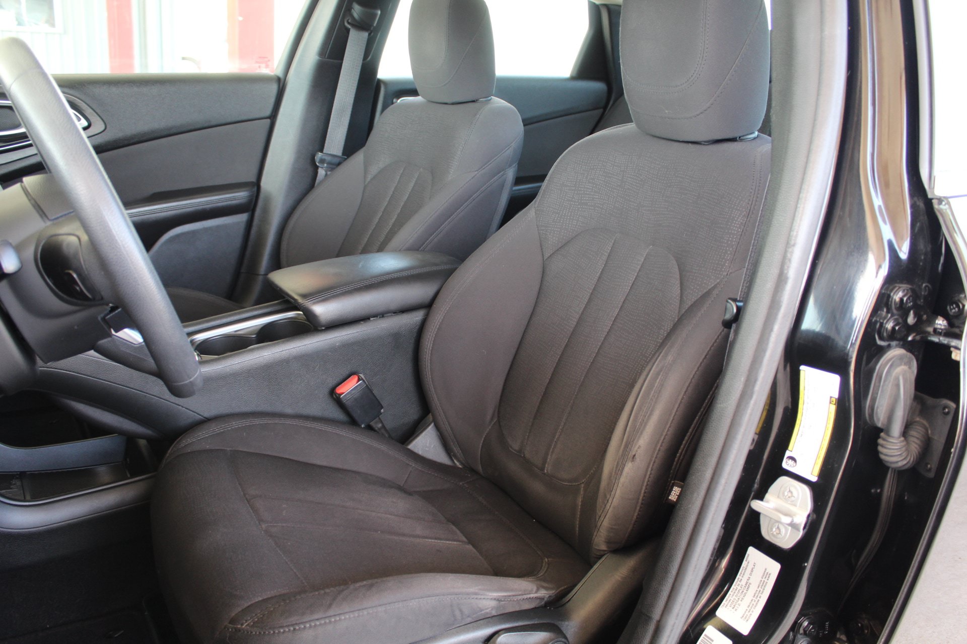 Used 2015 Chrysler 200 Limited FWD image 38