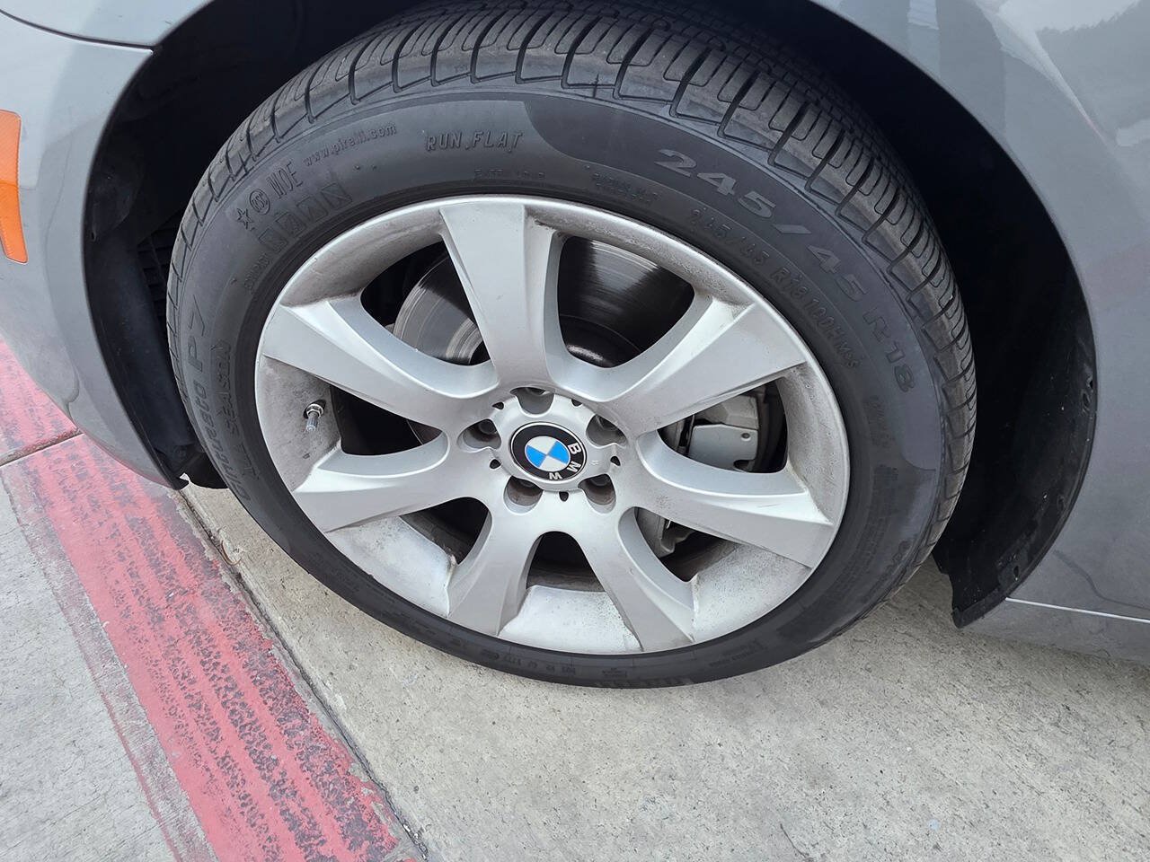 Used 2012 BMW 550i Sedan RWD image 13