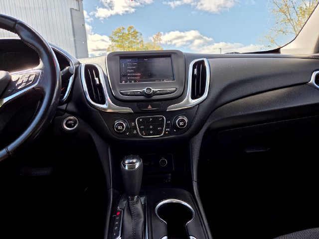 Used 2021 Chevrolet Equinox LT AWD/4WD image 18