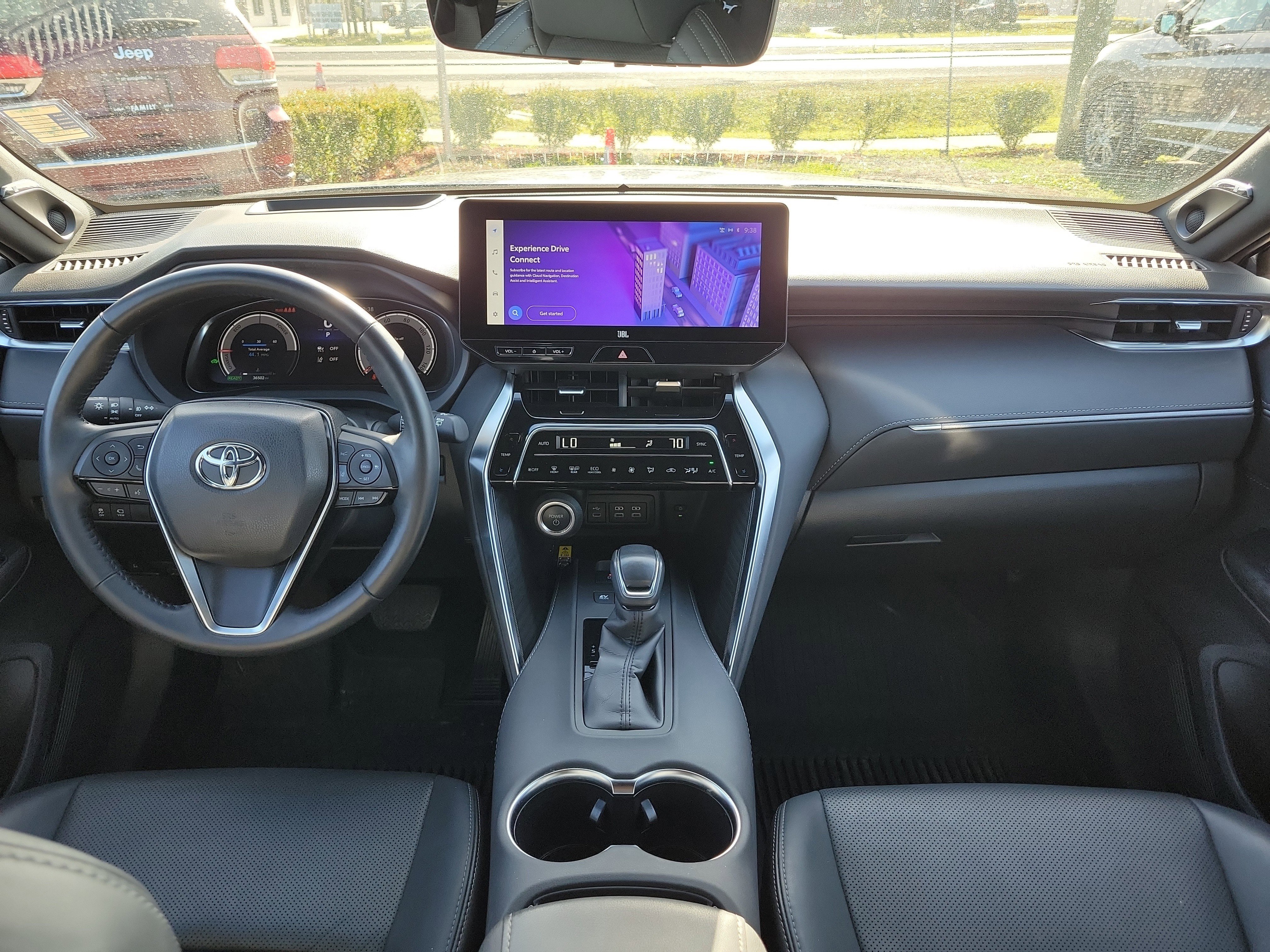 Used 2024 Toyota Venza Limited image 18