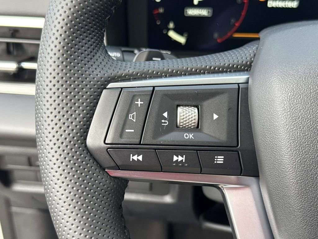 New 2026 Mitsubishi Outlander SE image 38