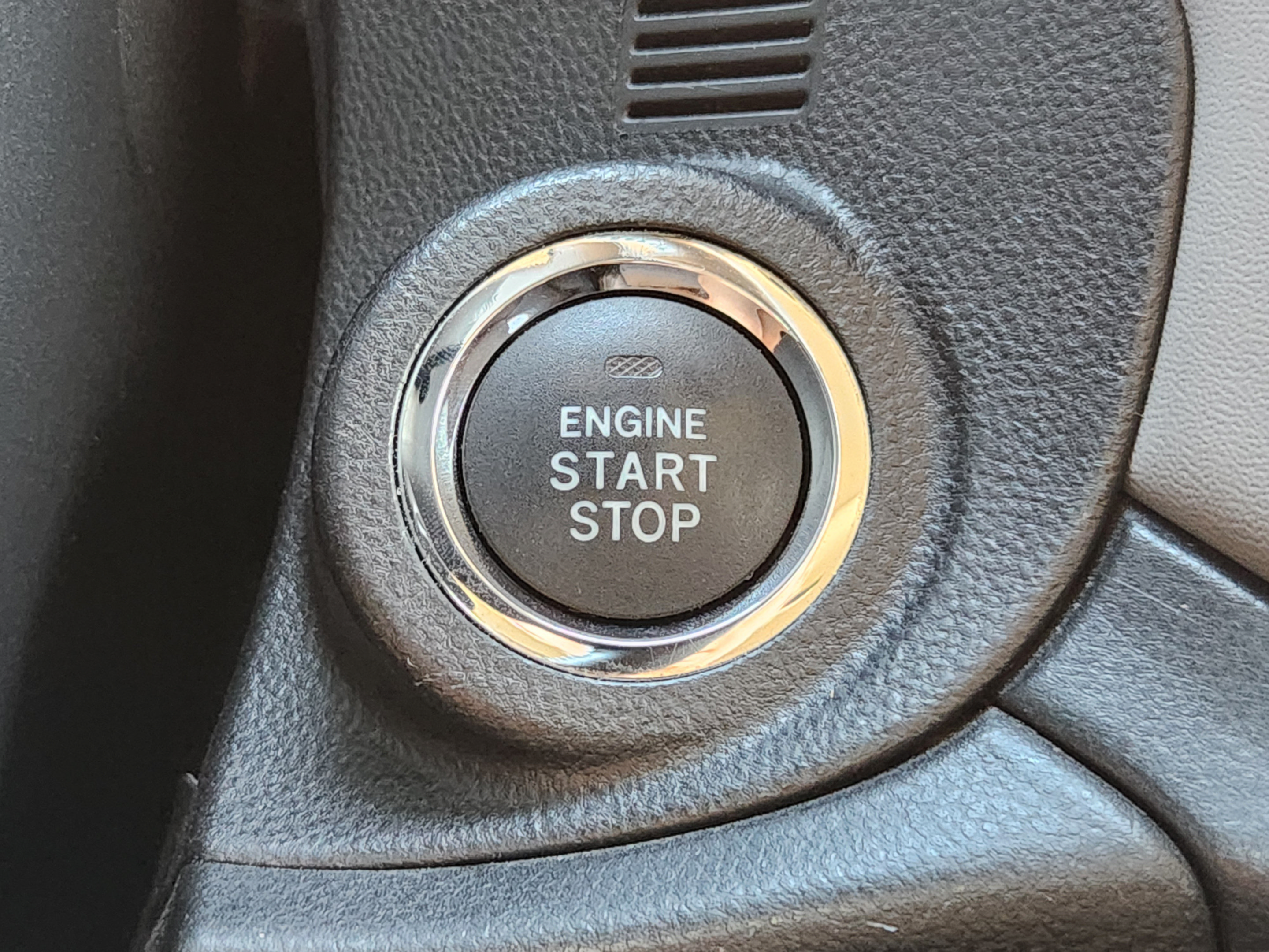 Used 2020 Subaru Outback Limited AWD/4WD image 19