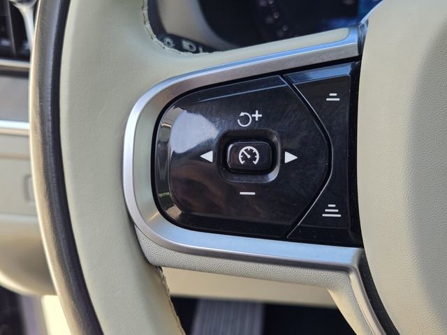 Certified 2023 Volvo XC60 B5 Ultimate w/ Protection Package Premier FWD image 26