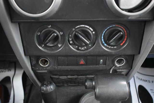 Used 2010 Jeep Wrangler Mountain image 28