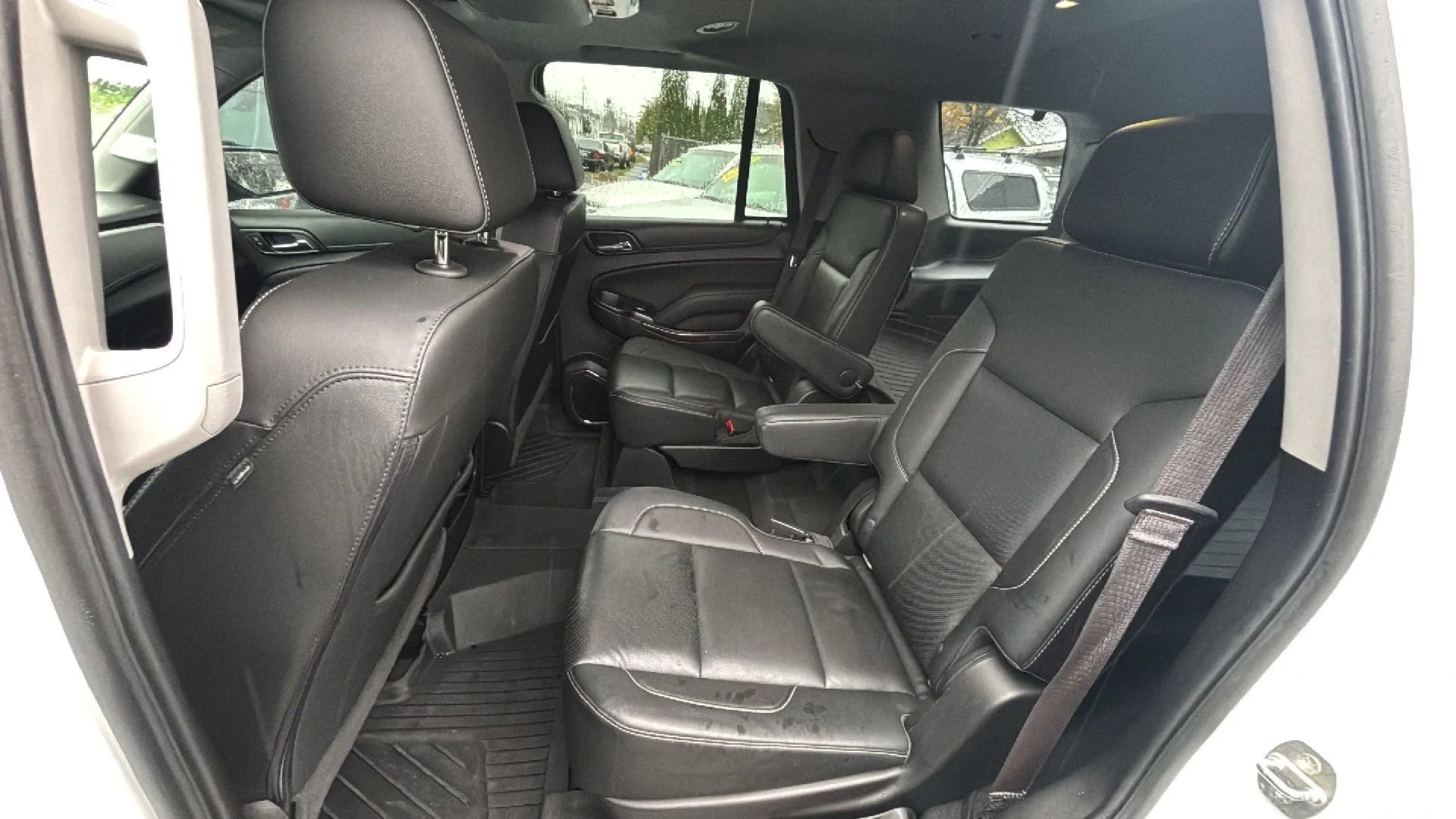 Used 2017 GMC Yukon SLT w/ Open Road Package image 16