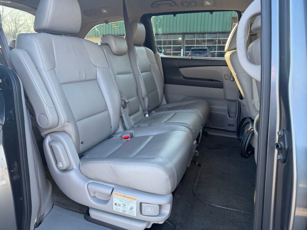 Used 2013 Honda Odyssey Touring Elite image 25