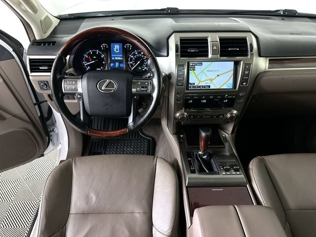 Used 2018 Lexus GX 460 Premium w/ Premium Package AWD/4WD image 21