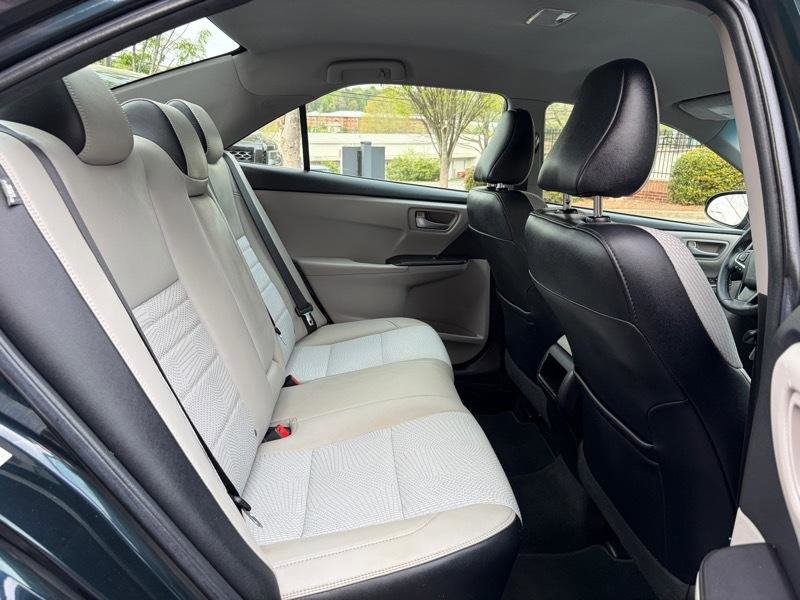 Used 2016 Toyota Camry SE image 29