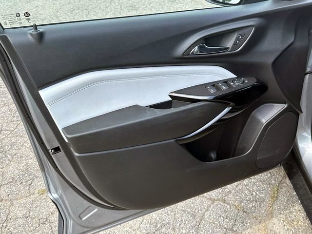 Certified 2024 Chevrolet Trax LT w/ Sunroof Package FWD image 17