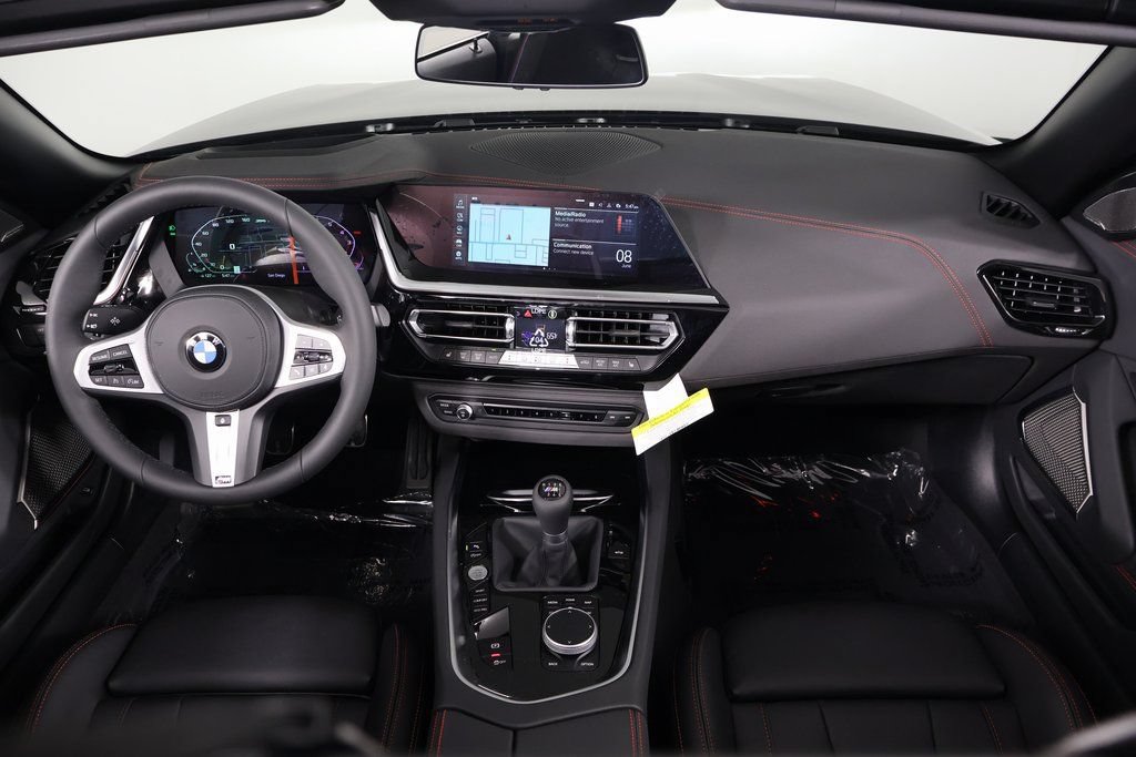 New 2026 BMW Z4 M40i RWD image 5