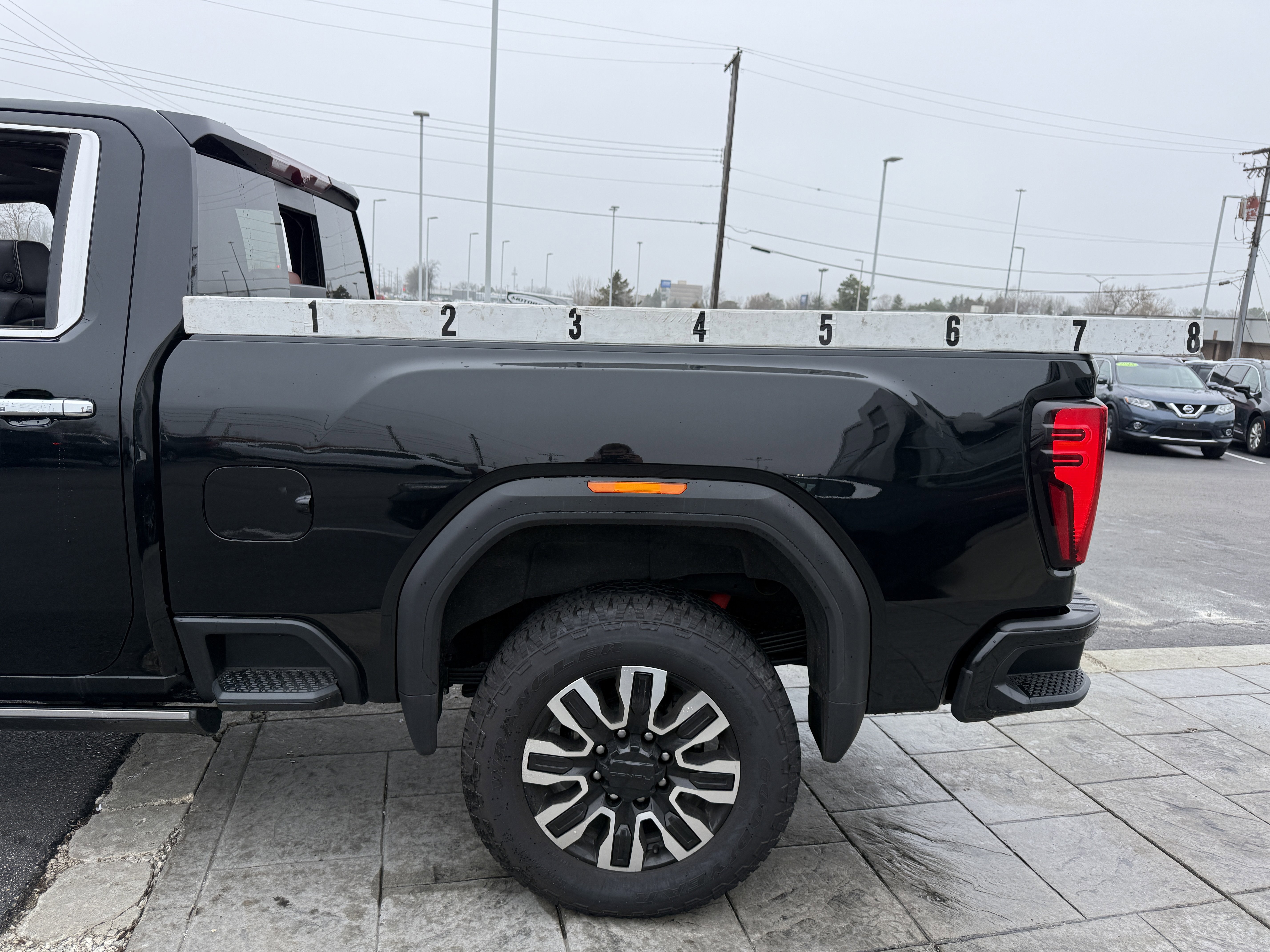 Used 2025 GMC Sierra 2500 Denali Ultimate image 38