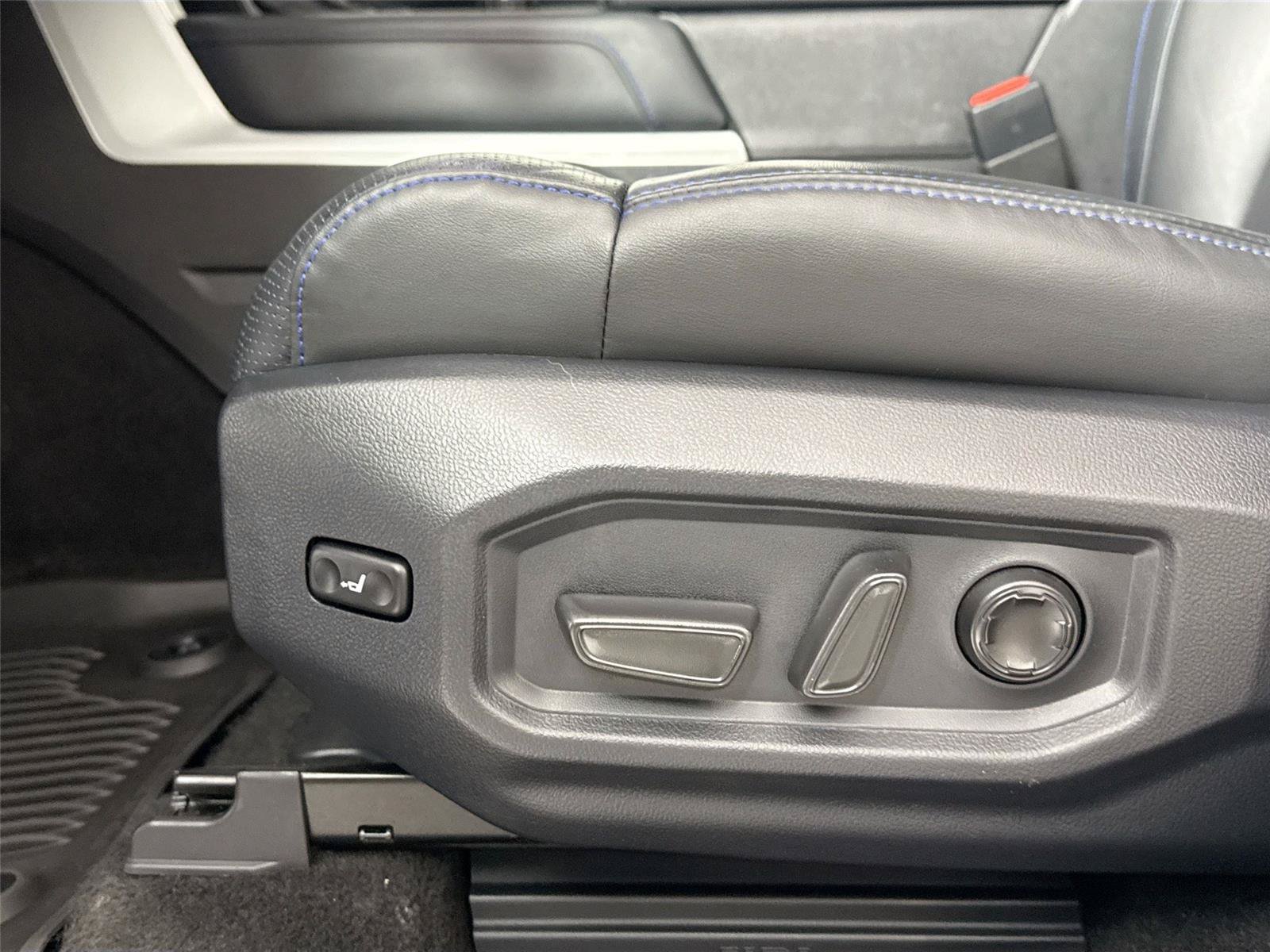 Certified 2025 Toyota Sequoia Platinum AWD/4WD image 31