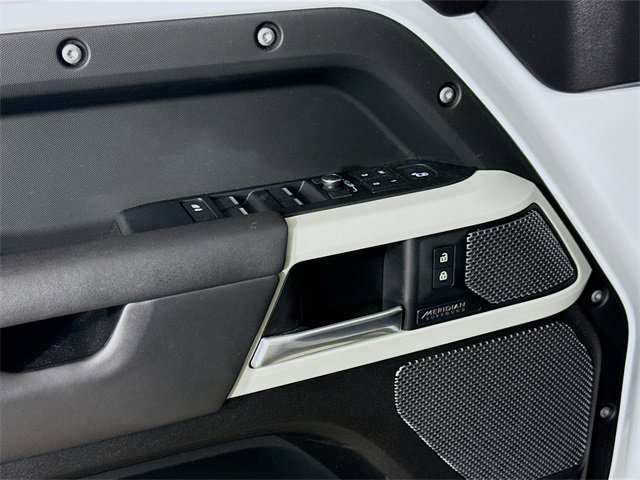 Certified 2022 Land Rover Defender 110 X-Dynamic HSE image 20