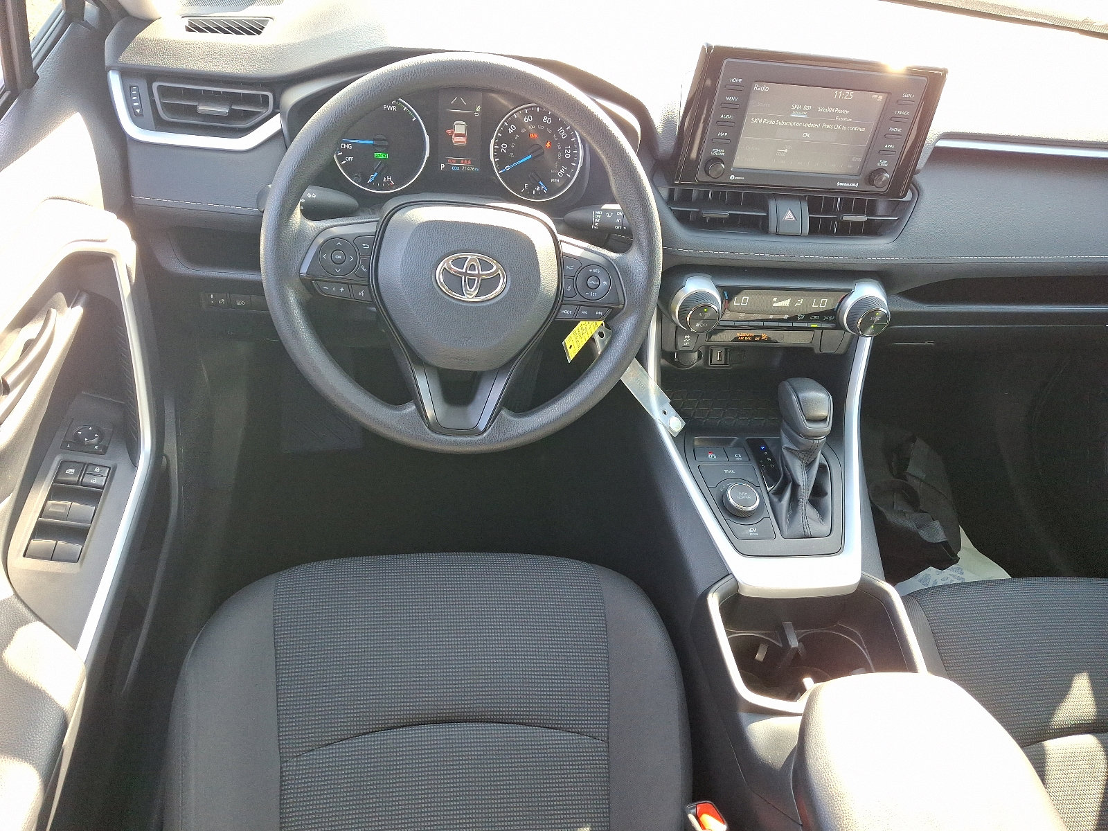 Used 2022 Toyota RAV4 LE image 11