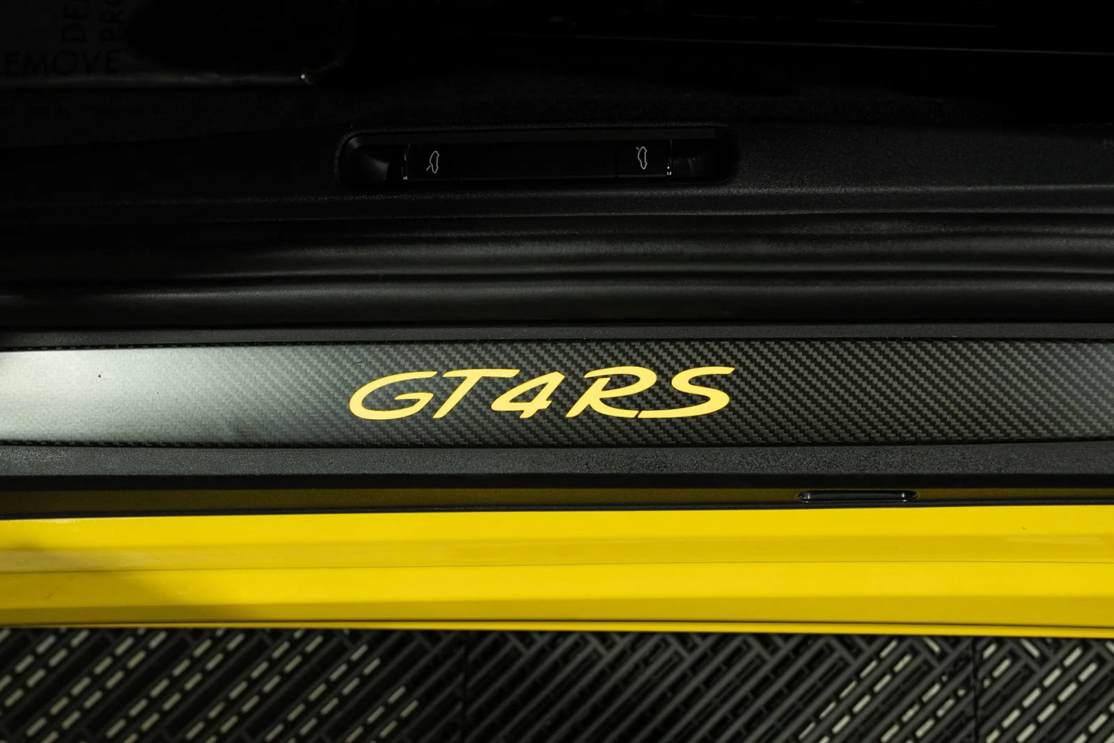 Used 2023 Porsche 718 Cayman GT4 RS w/ Weissach Package RWD image 12