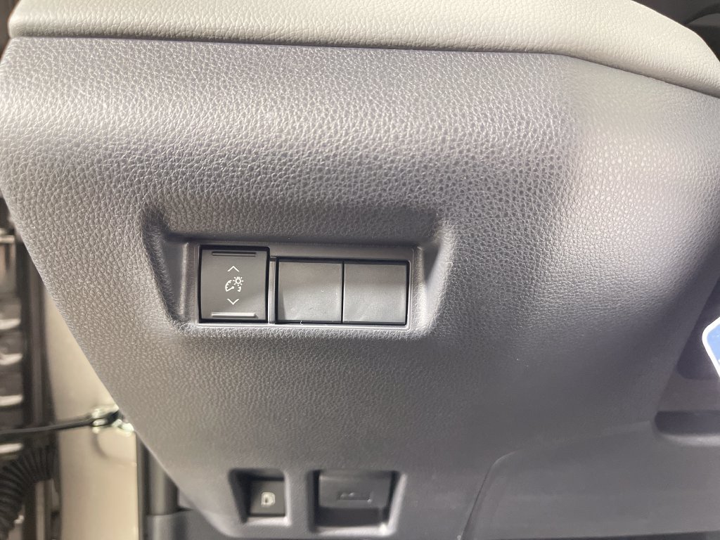 New 2026 Toyota RAV4 SE w/ Weather Package AWD/4WD image 28
