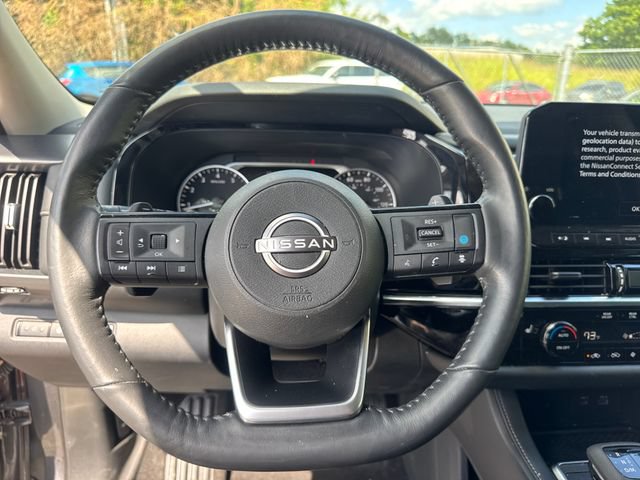 Used 2023 Nissan Pathfinder SL w/ Lighting Package (N92) FWD image 19