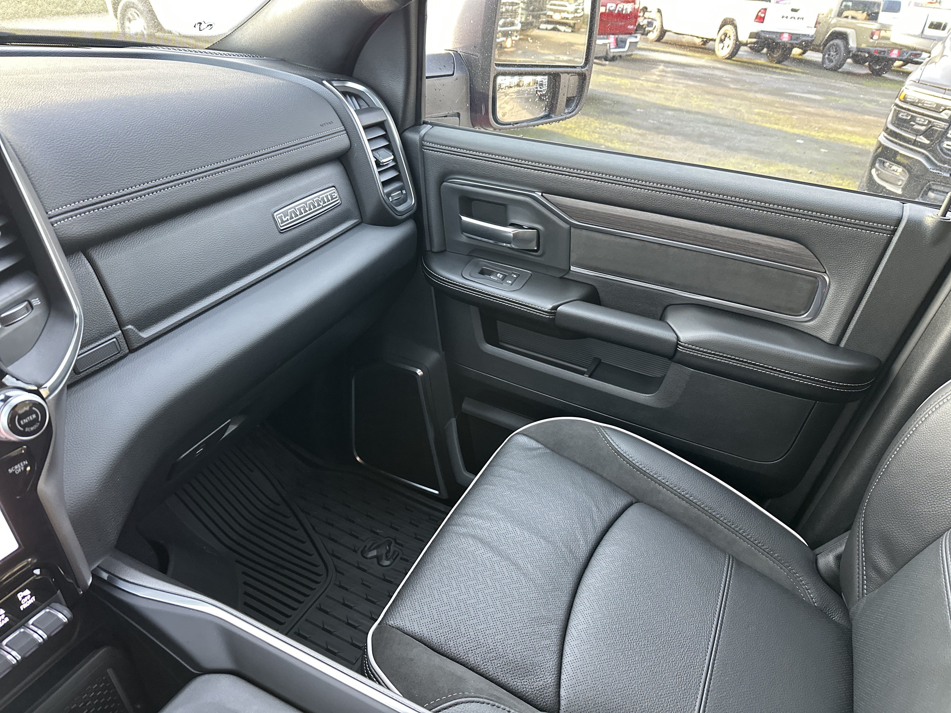 New 2026 RAM 2500 Laramie w/ Sport Appearance Package AWD/4WD image 24